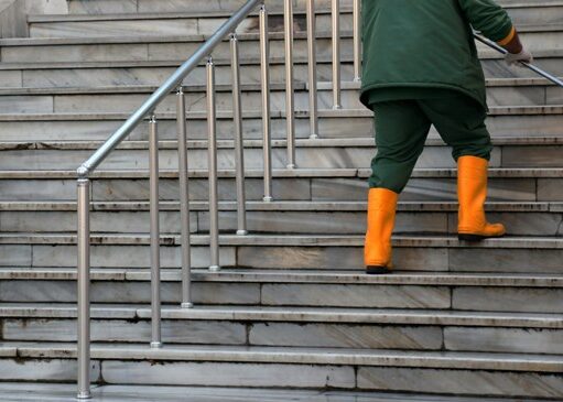 Why Highland Park Homes Are Turning to Pressure Washing Post-Lake Ice and Road Salt